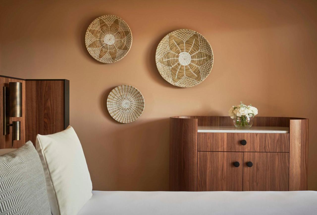 Baia Di Chia Resort Sardinia, Curio Collection By Hilton 외부 사진