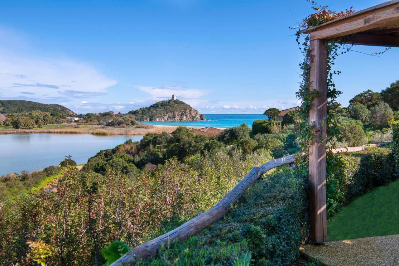 Baia Di Chia Resort Sardinia, Curio Collection By Hilton 외부 사진