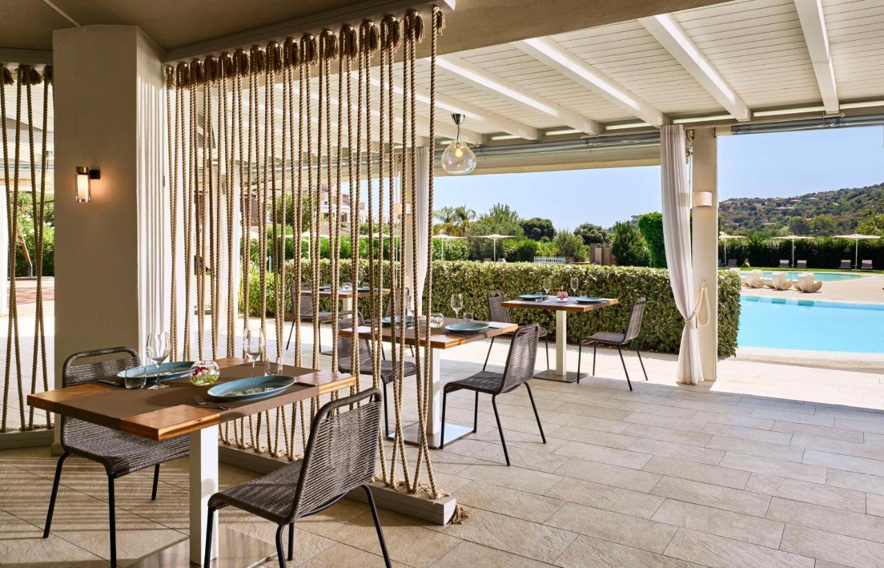 Baia Di Chia Resort Sardinia, Curio Collection By Hilton 외부 사진