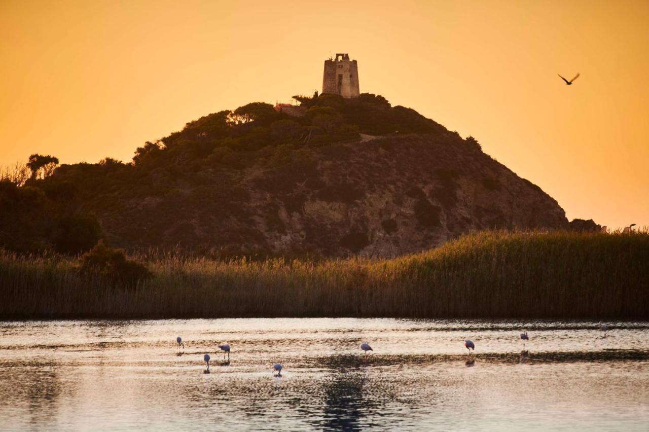 Baia Di Chia Resort Sardinia, Curio Collection By Hilton 외부 사진
