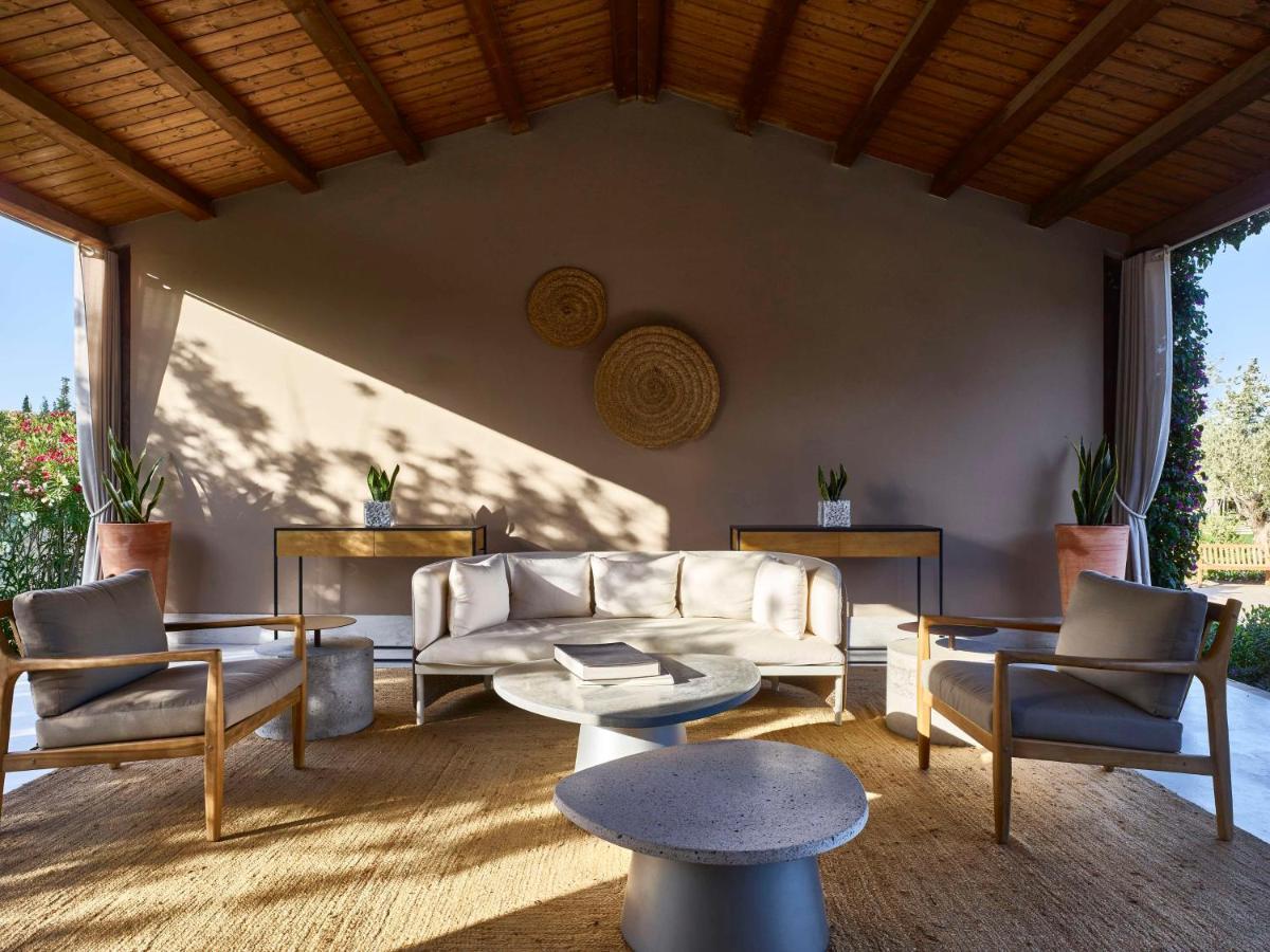 Baia Di Chia Resort Sardinia, Curio Collection By Hilton 외부 사진